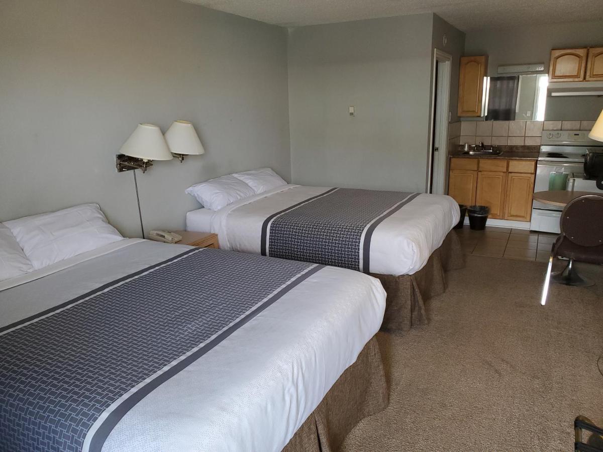 Wild Rose Country Inn Grande Prairie Buitenkant foto